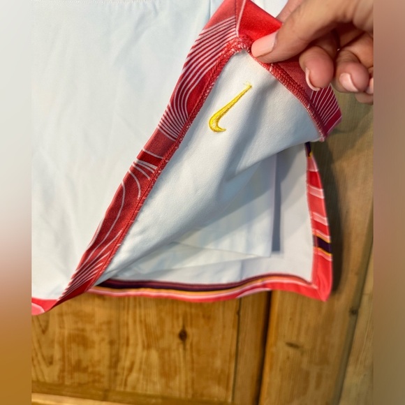 Nike Athletic Skort - White W/Colorful Trim & Side Slits. Like New Size Small - Picture 4 of 8